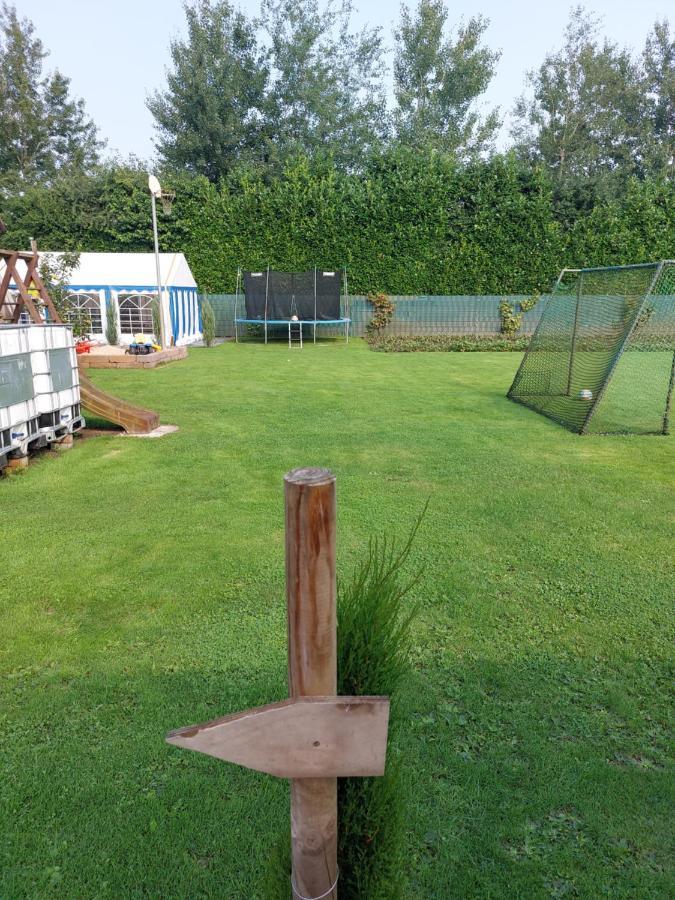 Urlaub Machen Direkt Am Irland Das Kinderparadies In Twisteden Im Grossen Garten Bei Privatleute Fur Maximal Sechs Personen Kevelaer Εξωτερικό φωτογραφία